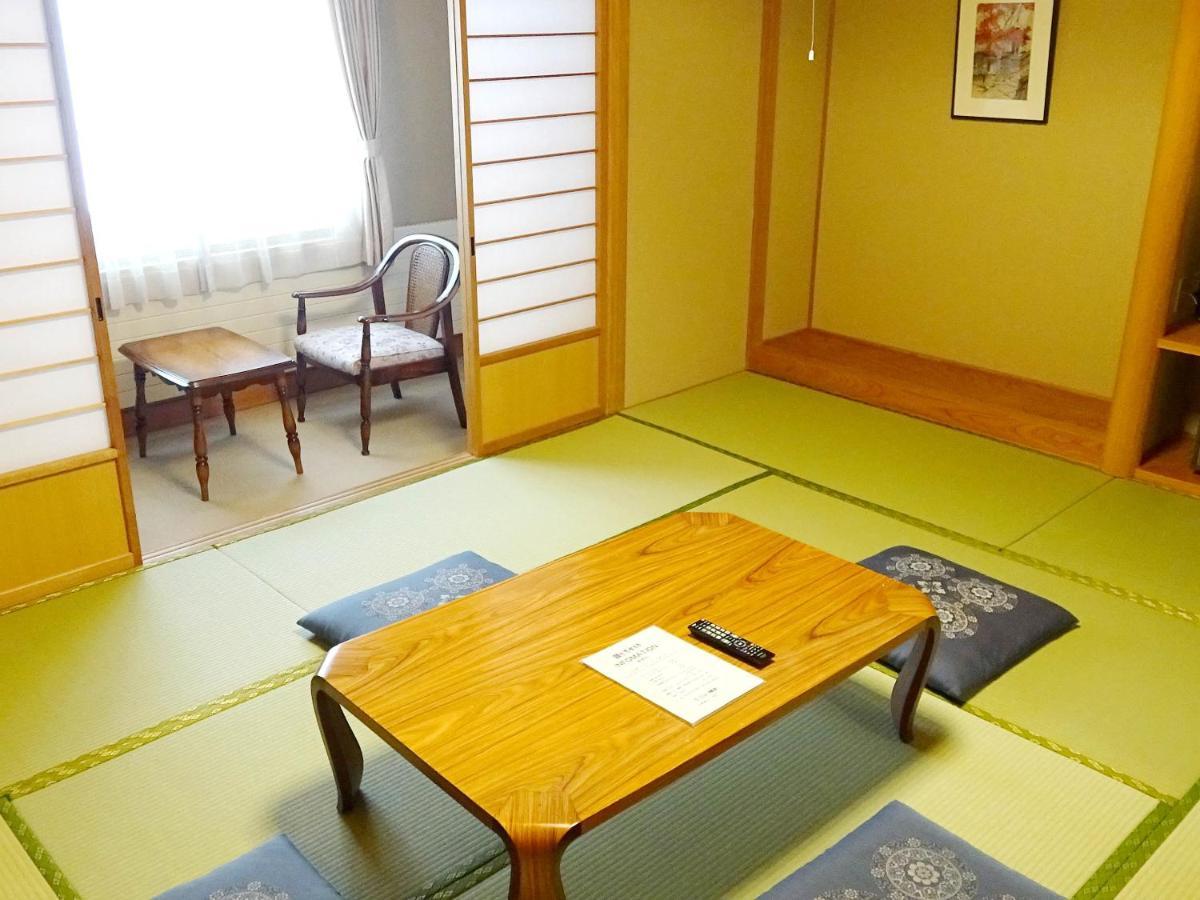 ホテル ニュー横手 山ノ内町 エクステリア 写真