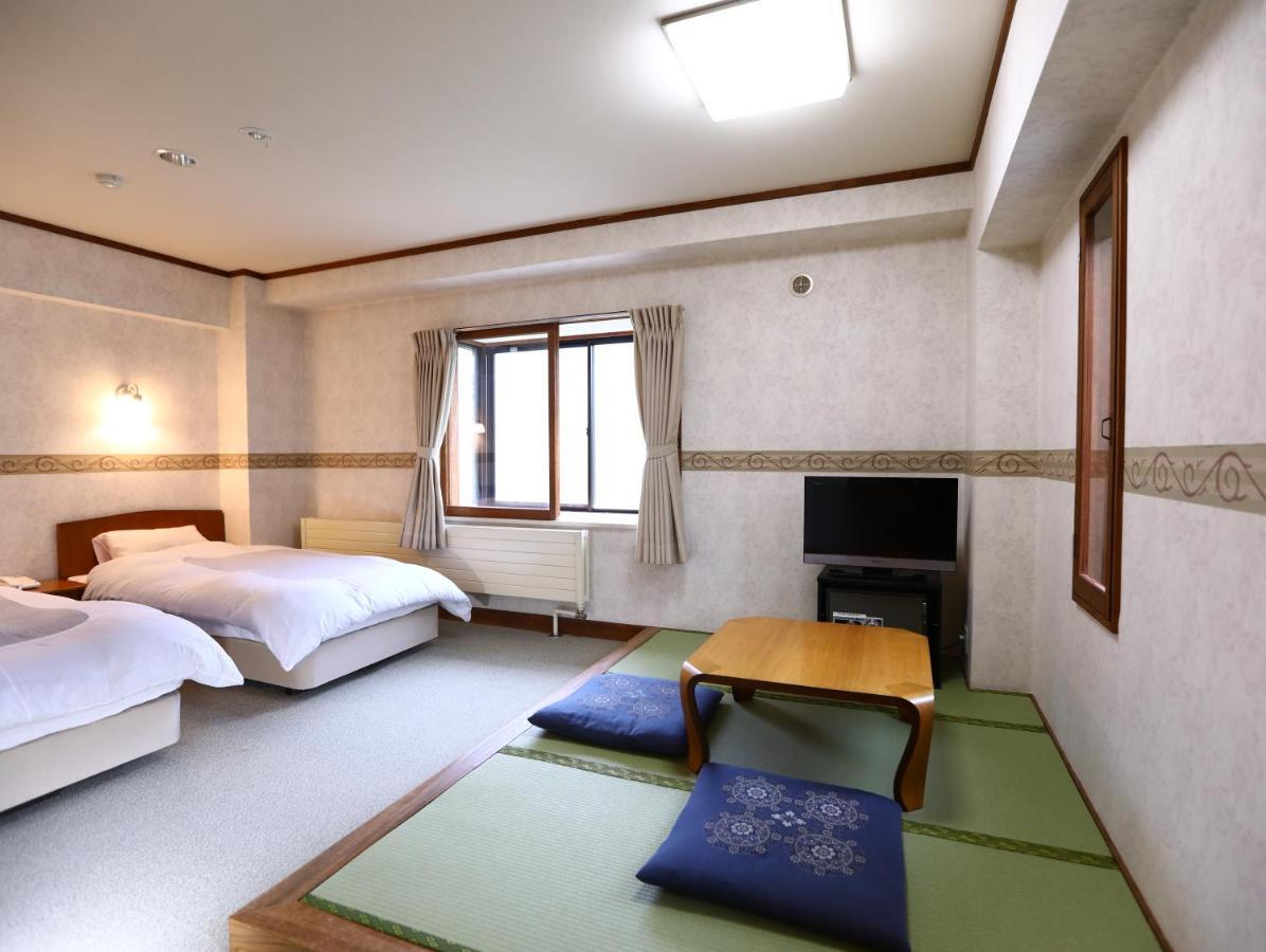 ホテル ニュー横手 山ノ内町 エクステリア 写真