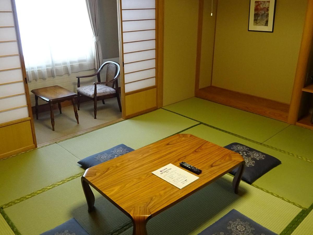 ホテル ニュー横手 山ノ内町 エクステリア 写真